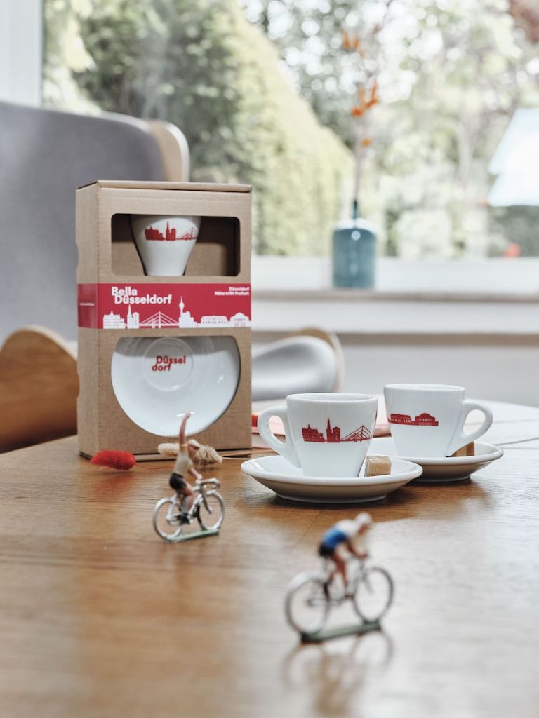Souvenir Espresso Tasse Skyline Table sm