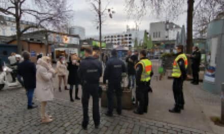 Verstöße gegen die Coronaschutzverordnung  auf dem Carlsplatz