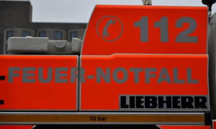 Verpuffung in einer Wohnung im vierten Obergeschoss