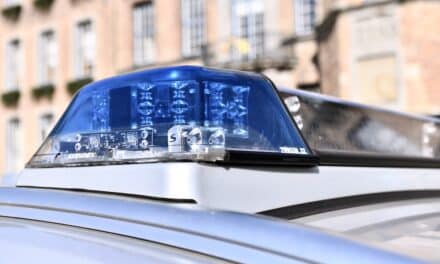 Motorradfahrer muss Auto ausweichen und verletzt sich tödlich