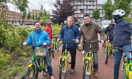 Politik, Verbände und Stadtverwaltung gemeinsam in Den&nbsp;Haag
