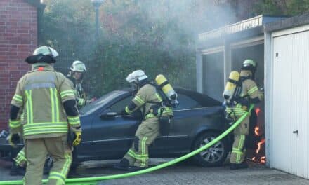 Kfz-Brand in der Tiefgarage des Kö-Bogen 1 – Keine Verletzten