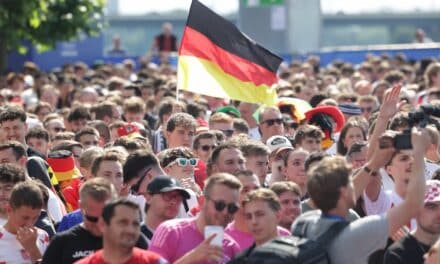 Fast 19.000 Besucher feierten am Mittwoch in den Düsseldorfer Fan&nbsp;Zones