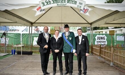 Neue Regimentskönigin der Sebastianer von 1316: Michéle Locker schießt sich an die Spitze