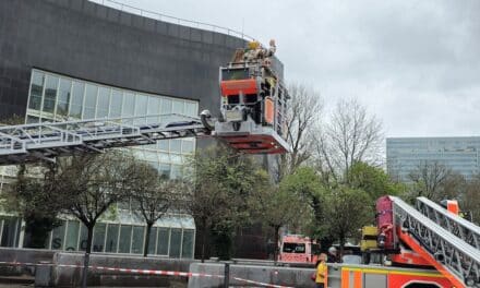 Erfolgreiche Adventssammlung der Feuerwehr Düsseldorf: Engagement für den guten&nbsp;Zweck