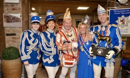 Großes Treffen der Reitsportfans auf Gut Neuhaus: Wiebke Schmitz-Resthöft gewinnt Kommandeurs-Pokal