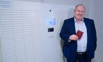 Neue Dokumentenausgabebox erleichtert Service im Dienstleistungszentrum