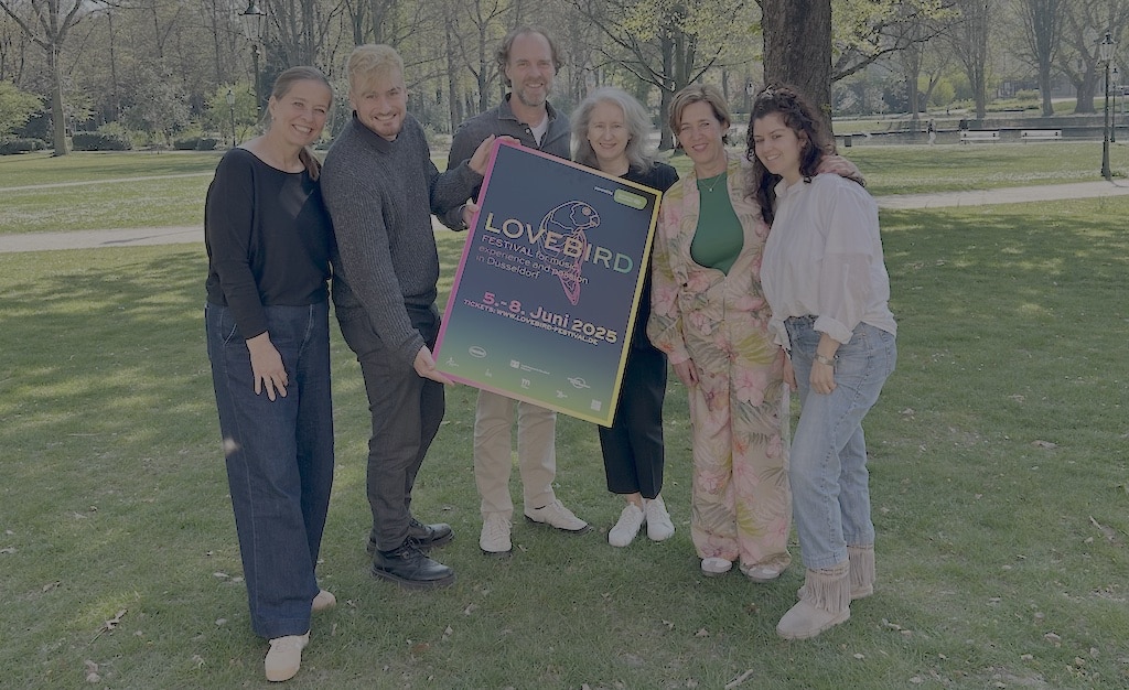  v.l. Corinna Oetken, Bastien Nadal, Nils Gropp, Ursula Wißborn und Petra Schlieter-Gropp präsentieren das Programm für die zweite Auflage des Lovebird Festivals. © Melanie Schrader