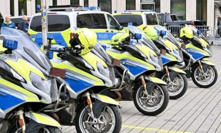 Raubüberfall auf Spielhalle in der Stadtmitte – Täter attackiert Angestellte und flüchtet