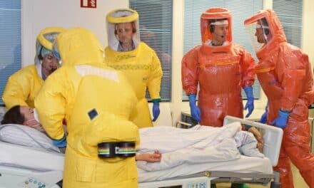 Hochinfektionstransport der Feuerwehr endet an Düsseldorfer Uniklinik