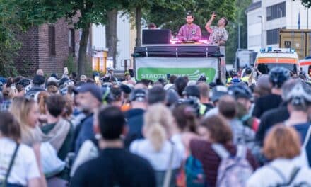 Rollnacht Düsseldorf steuert am Donnerstag die Automeile Höherweg an