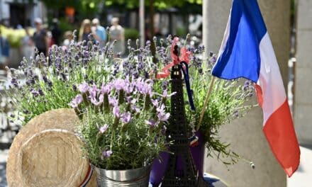 Frankreichfest: Savoir-vivre auf harten Holzbänken