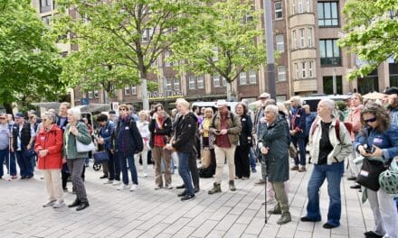 Breiter Protest im Japanviertel: Düsseldorf setzt Zeichen für Vielfalt und Weltoffenheit