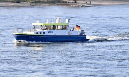 Diebe im Hafenbecken gestellt – Boot im Schlick steckengeblieben