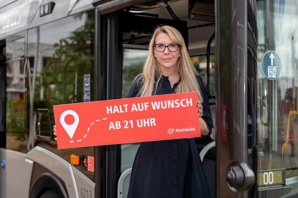 Rheinbahn-Vorstandsvorsitzende Annette Grabbe will den „Halt auf Wunsch“ noch bekannter machen und für ein Plus an Sicherheit sorgen. © Rheinbahn